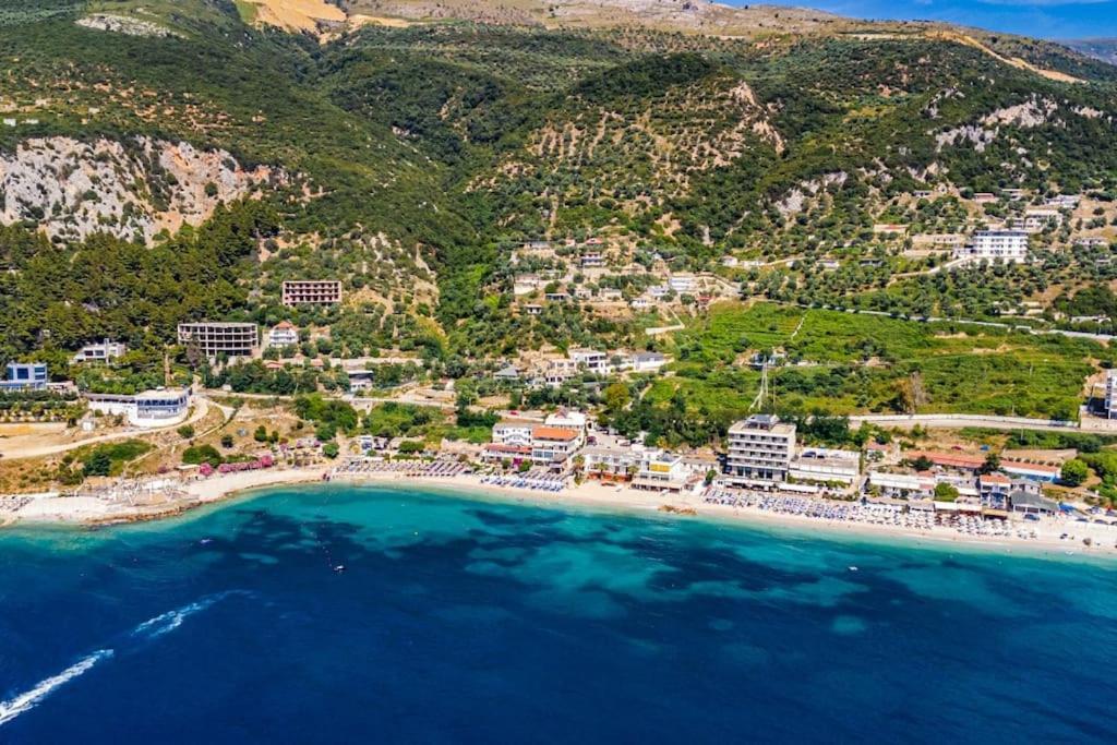 Exclusive Seafront 3 *